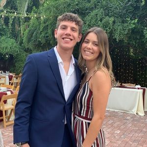 Meet your Posher, Alyson